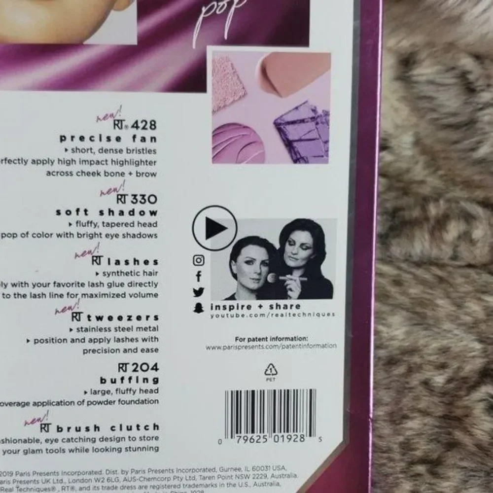 Real Techniques Sam‎ & Nic lustrous Makeup brush